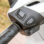 danh-gia-xe-sh300i-2017-mau-do-den-trang-motosaigon-31