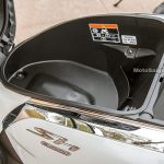 danh-gia-xe-sh300i-2017-mau-do-den-trang-motosaigon-35