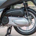 danh-gia-xe-sh300i-2017-mau-do-den-trang-motosaigon-47