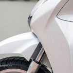 danh-gia-xe-sh300i-2017-mau-do-den-trang-motosaigon-5