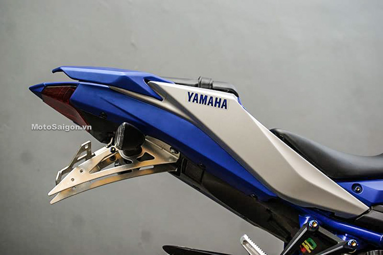 Yamaha MT-03 độ đầu đèn lên bánh to cực độc - Motosaigon