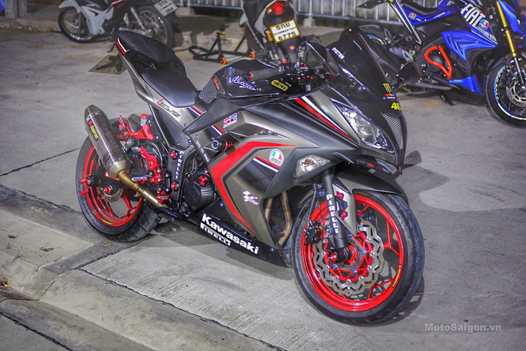 Xe  Phong cách 24h  Kawasaki Ninja 300 độ độc đáo với dàn đuôi từ Ducati  848  YouTube