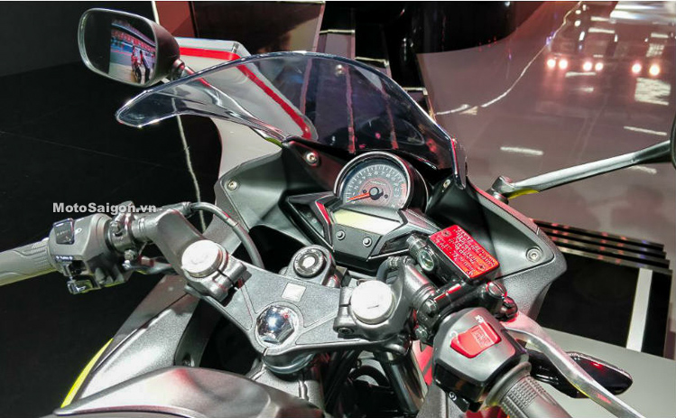 Honda CBR 250R 2018 được trang bị phanh ABS và đèn pha LED mới