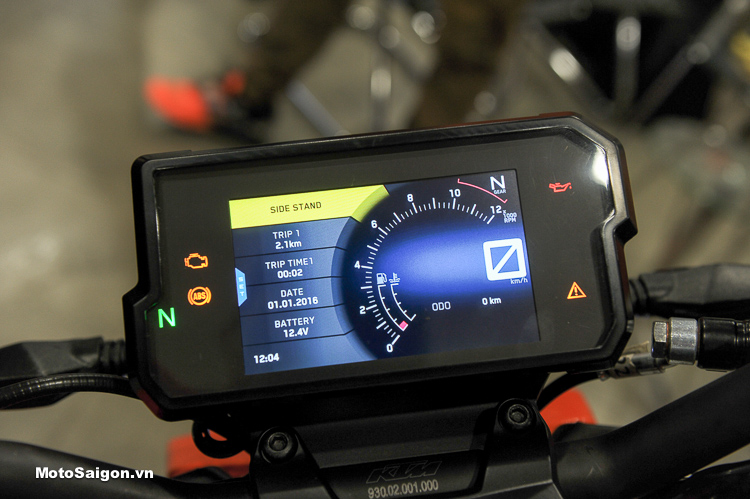 Đồng hồ Full LCD của KTM 390 Duke 2018