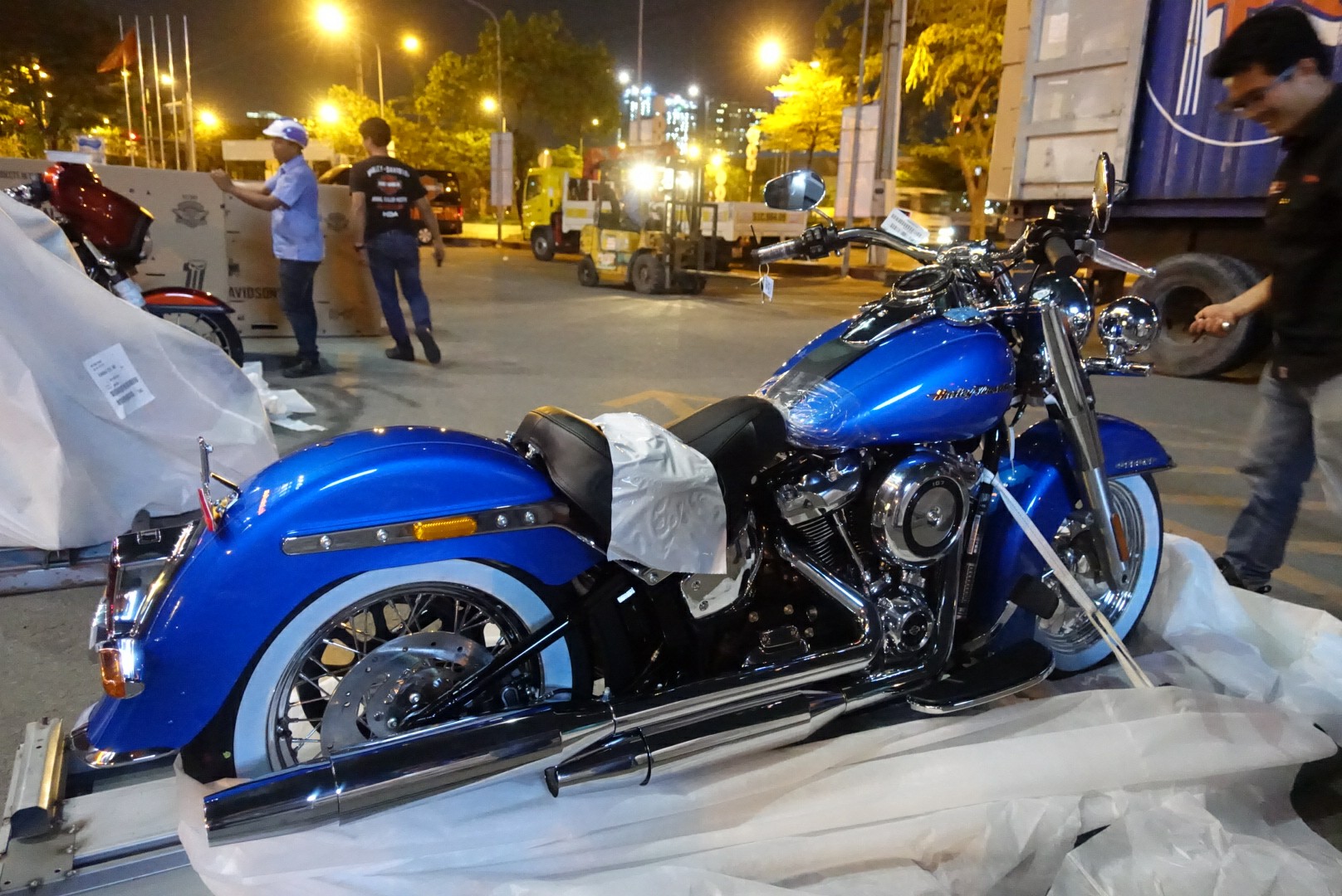 Harley Davidson Softail Deluxe 2018 - Ảnh Harley Davidson SG