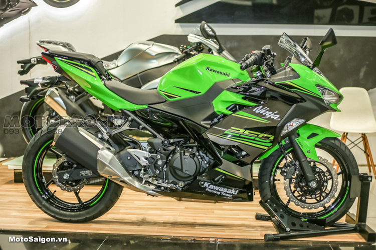 Kawasaki Ninja 250 2018 về Việt Nam có giá bán cực sốc