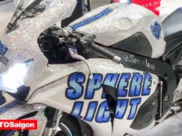 Honda CBR1000RR đính hạt pha lê