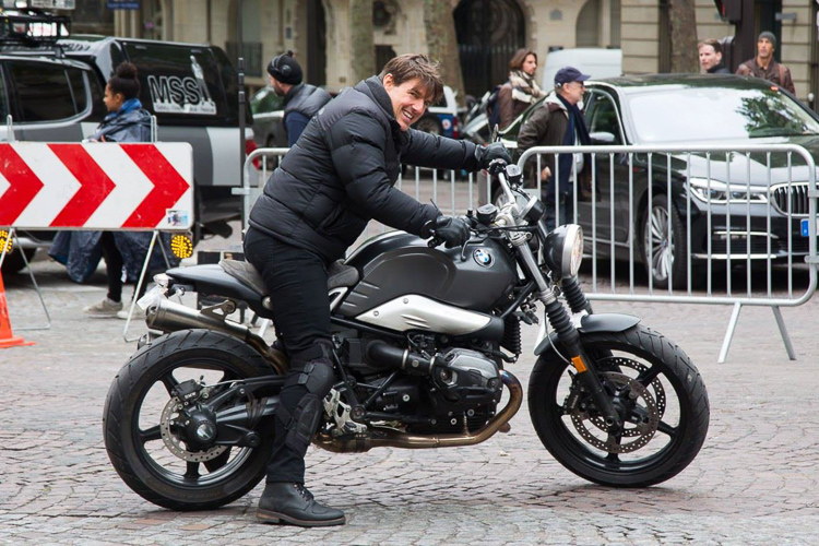  Tom Cruise monta una BMW R NineT Scrambler con M5 en Mission Impossible Fallout