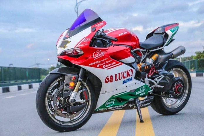 Ducati Panigale 959 độ full đồ chơi giá trị gần 1.4 tỉ