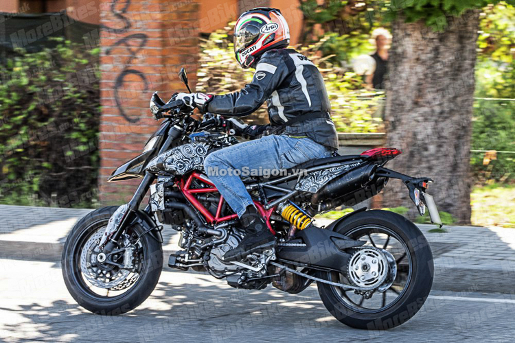 Ducati Hypermotard 821 trang bị nhiều đồ chơi giá trị  2banhvn