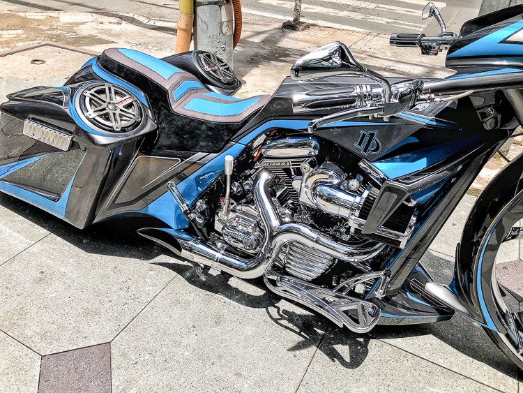 Siêu phẩm Harley-Davidson độ phong cách Bagger bánh 32 inch tại Sài Gòn ...
