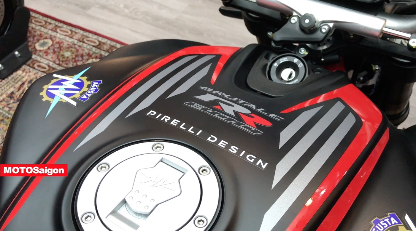 mv agusta dragster rr pirelli