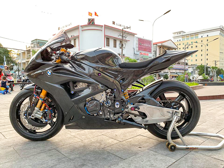 Thêm 1 Bản Độ Full Carbon Của Bmw S1000Rr Theo Phong Cách Sbk Alpha Racing  - Motosaigon