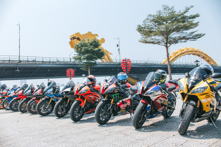 Ngắm dàn xe Yamaha R6 hội tụ tại thành phố Đà Nẵng