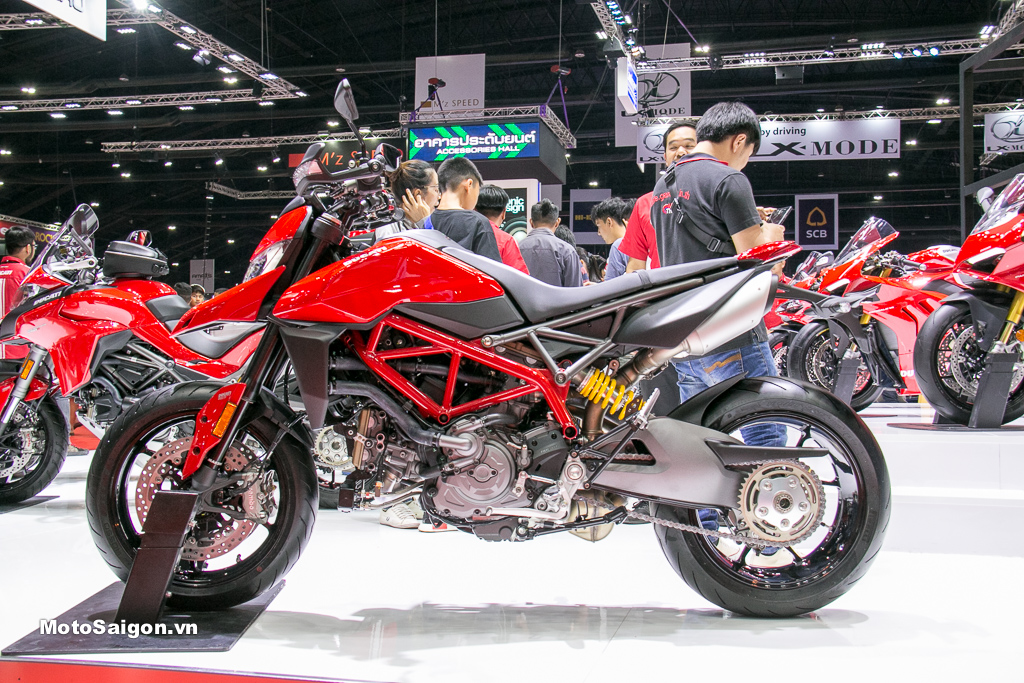 Ducati Hypermotard 950 2019 đầu tiên trình làng sắp có giá bán