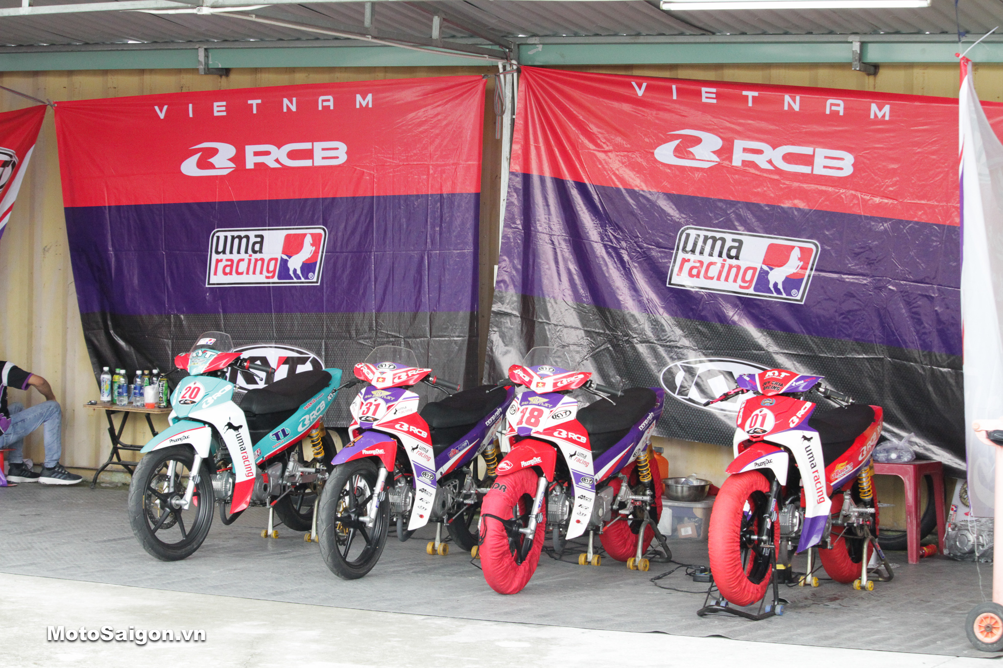 Xe thi đấu của đội KYT - RCB - UMA Racing