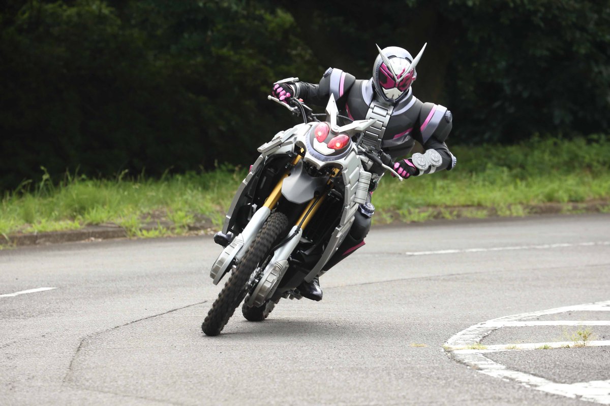 Chất chơi Honda CRF250L độ cực ngầu trong seri phim Kamen Rider ZiO   Motosaigon