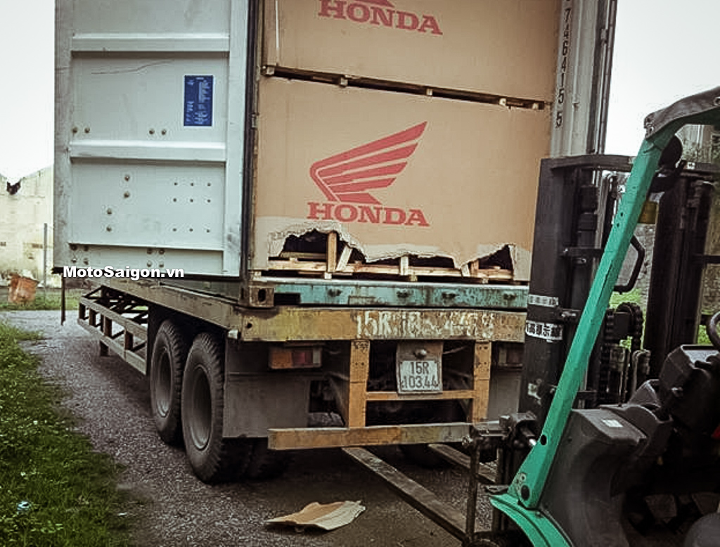 Khui thùng Honda CBF190 TR có ABS đầu tiên về Việt Nam giá bán phá đảo