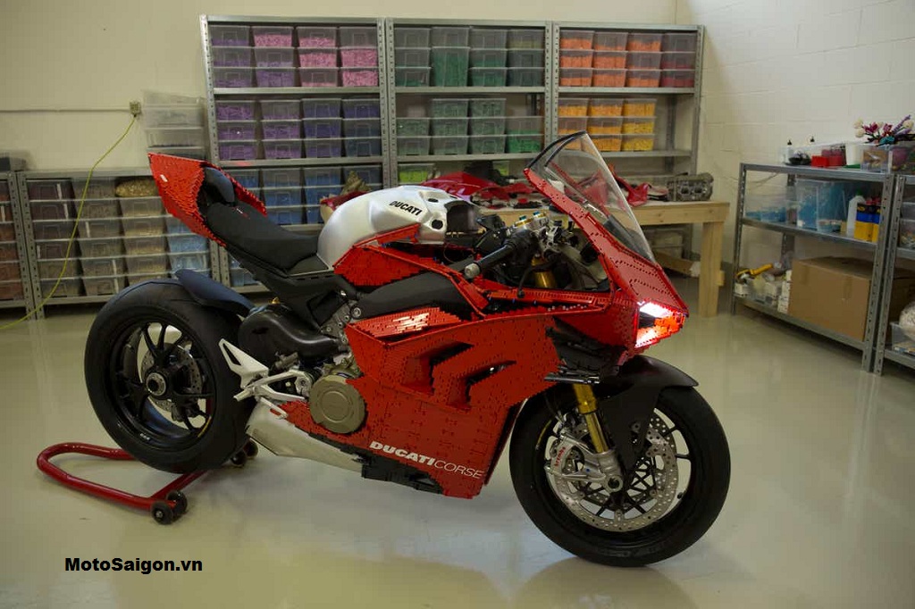 Siêu môtô Ducati Panigale Superleggera V4 giá 100000 USD