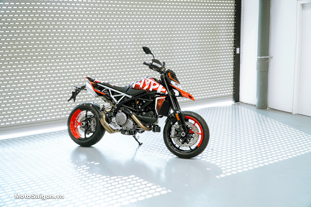 Giá xe Ducati Hypermotard 950 RVE chính thức được công bố