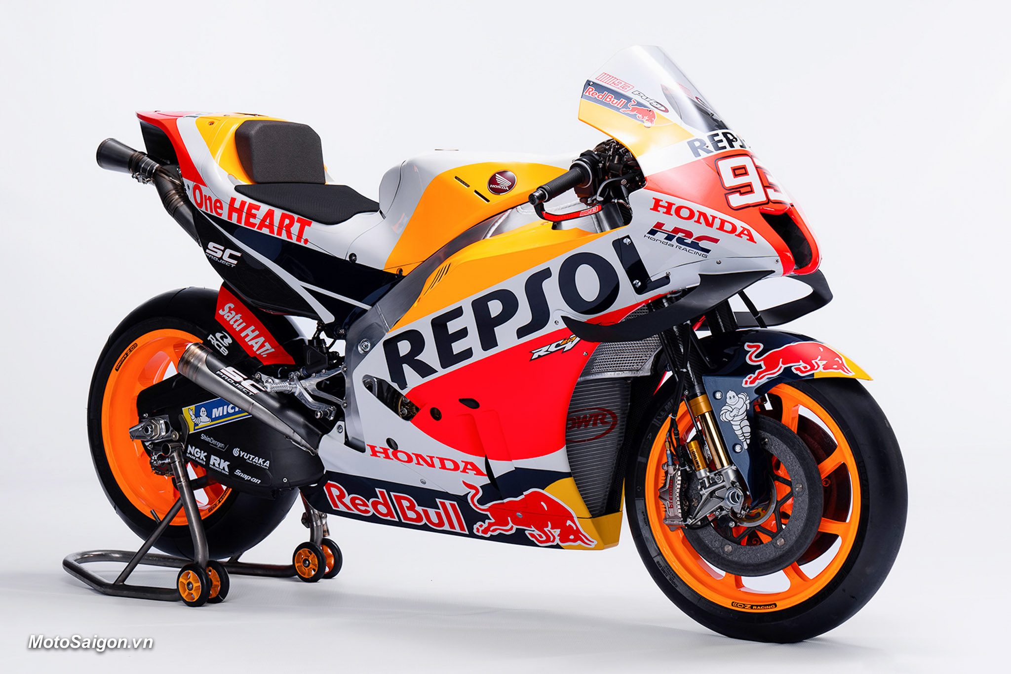 Honda LCR ra mắt mẫu xe đua và đội hình cho mùa giải MotoGP 2020  2banhvn