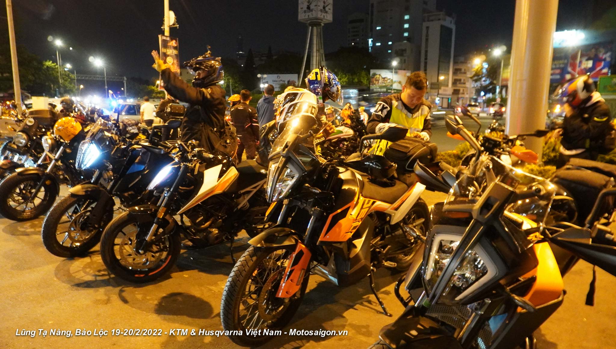 Hàng trăm chiếc KTM &amp; Husqvarna hội tụ tại Giải tranh tài xe cào cào VMF4 diễn ra tại Bảo Lộc