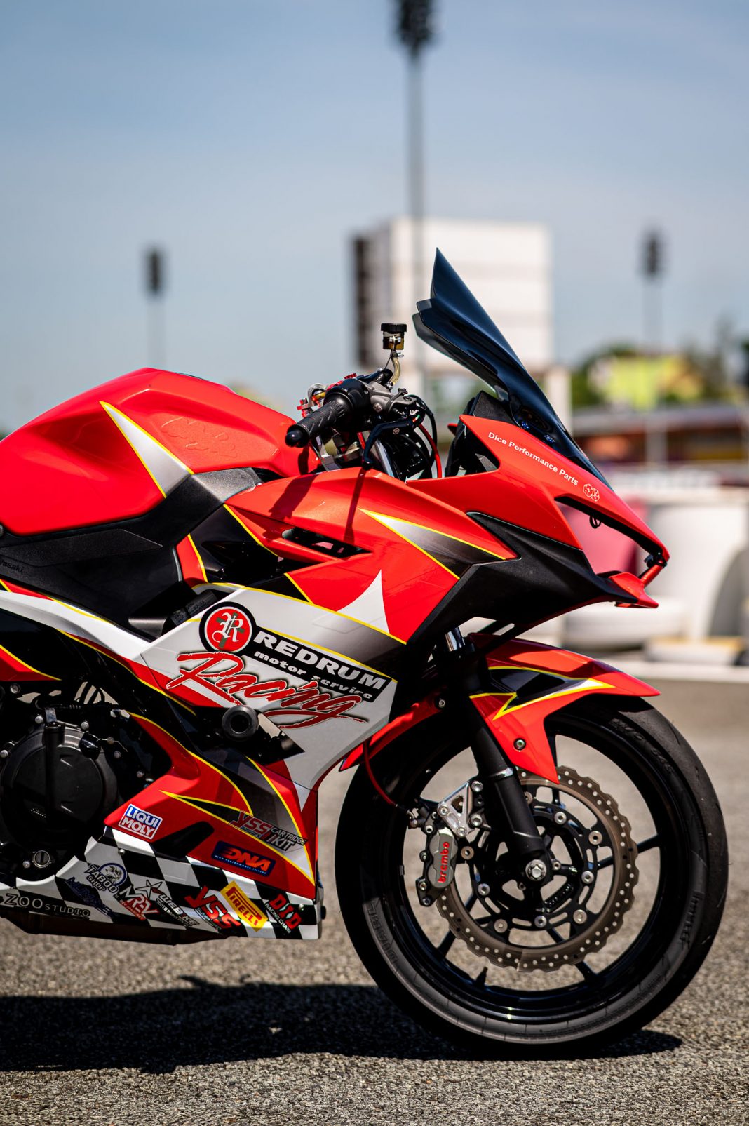 DID VRC 2022 - Soi chi tiết xe đua Ninja 400 của đội Redrum Racing đã ...