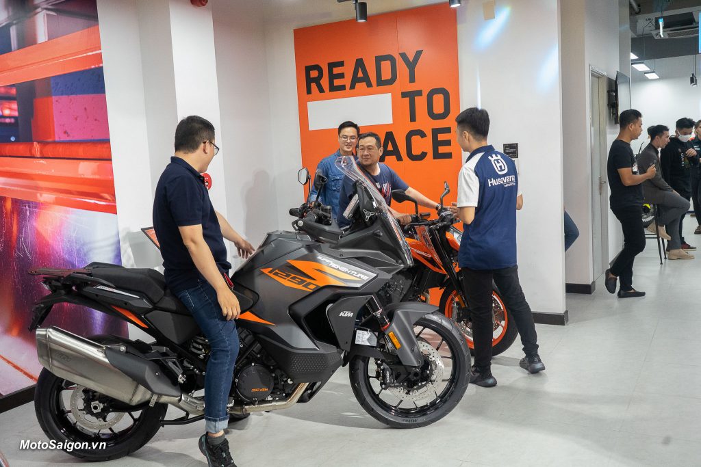 ktm husqvarna showroom near me