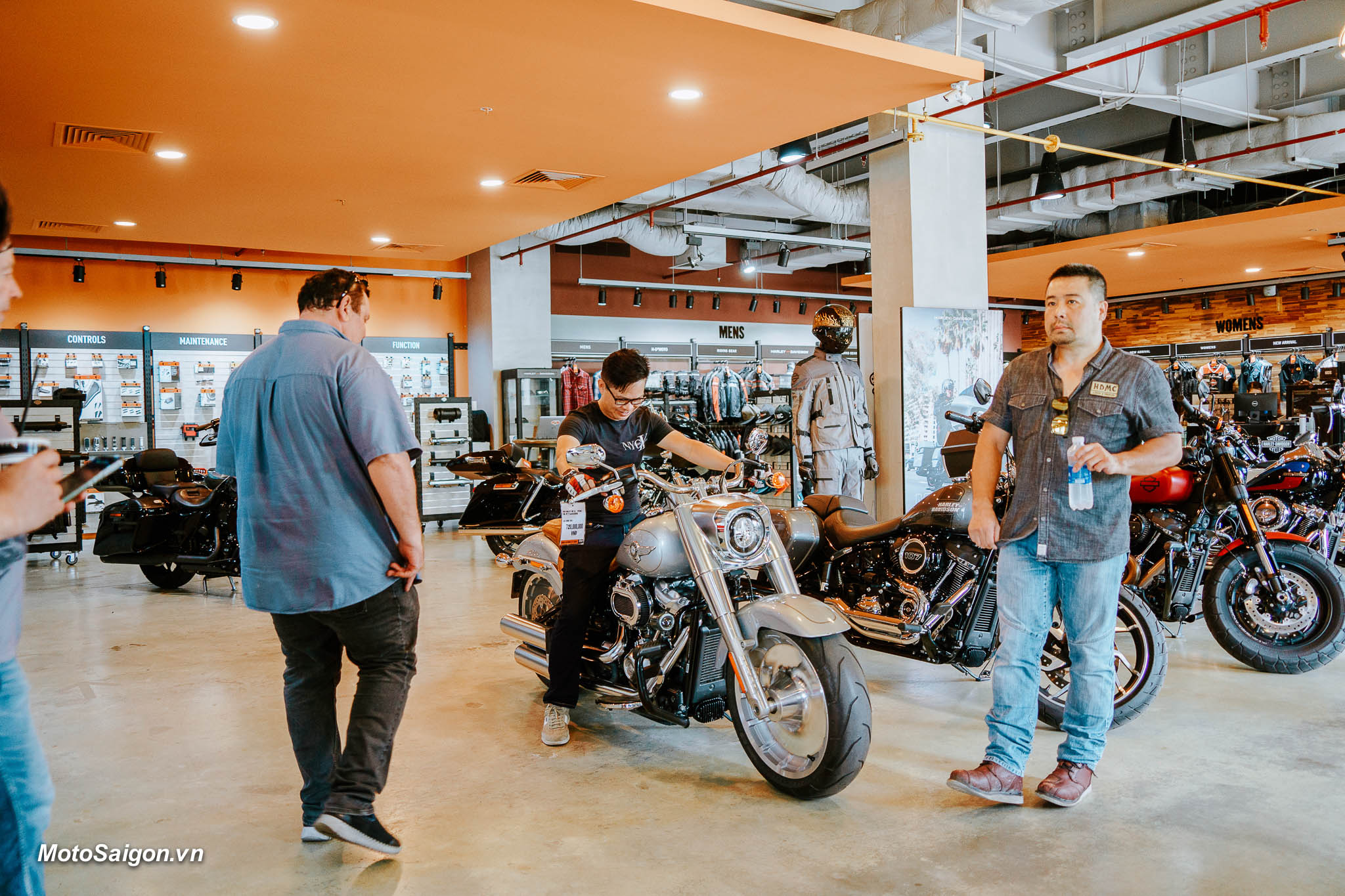 Low Rider ST đã được Harley-Davidson ra mắt công bố giá bán tại Việt Nam