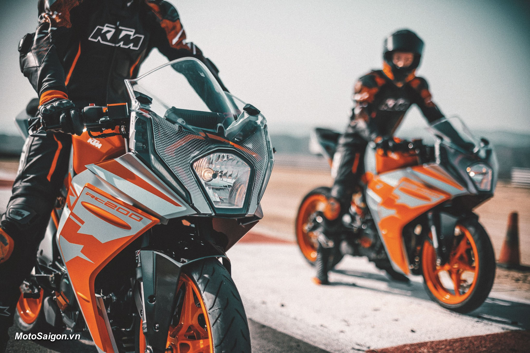 KTM RC 200 2022 bất ngờ ra mắt với giá bán hấp dẫn dành cho biker mới