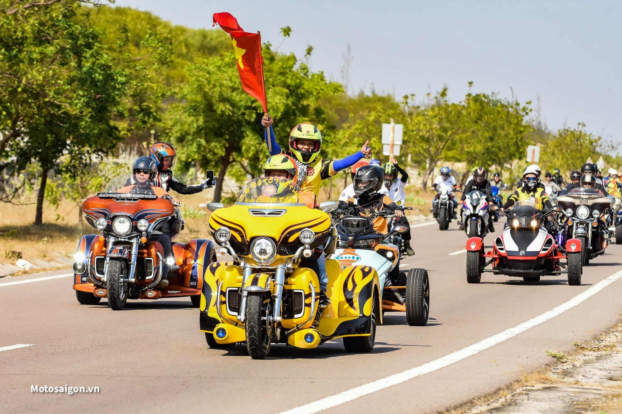 Hơn 1500 chiếc mô tô xác lập Kỷ lục Guinness Đoàn mô tô diễu hành đông nhất và dài nhất Việt Nam 