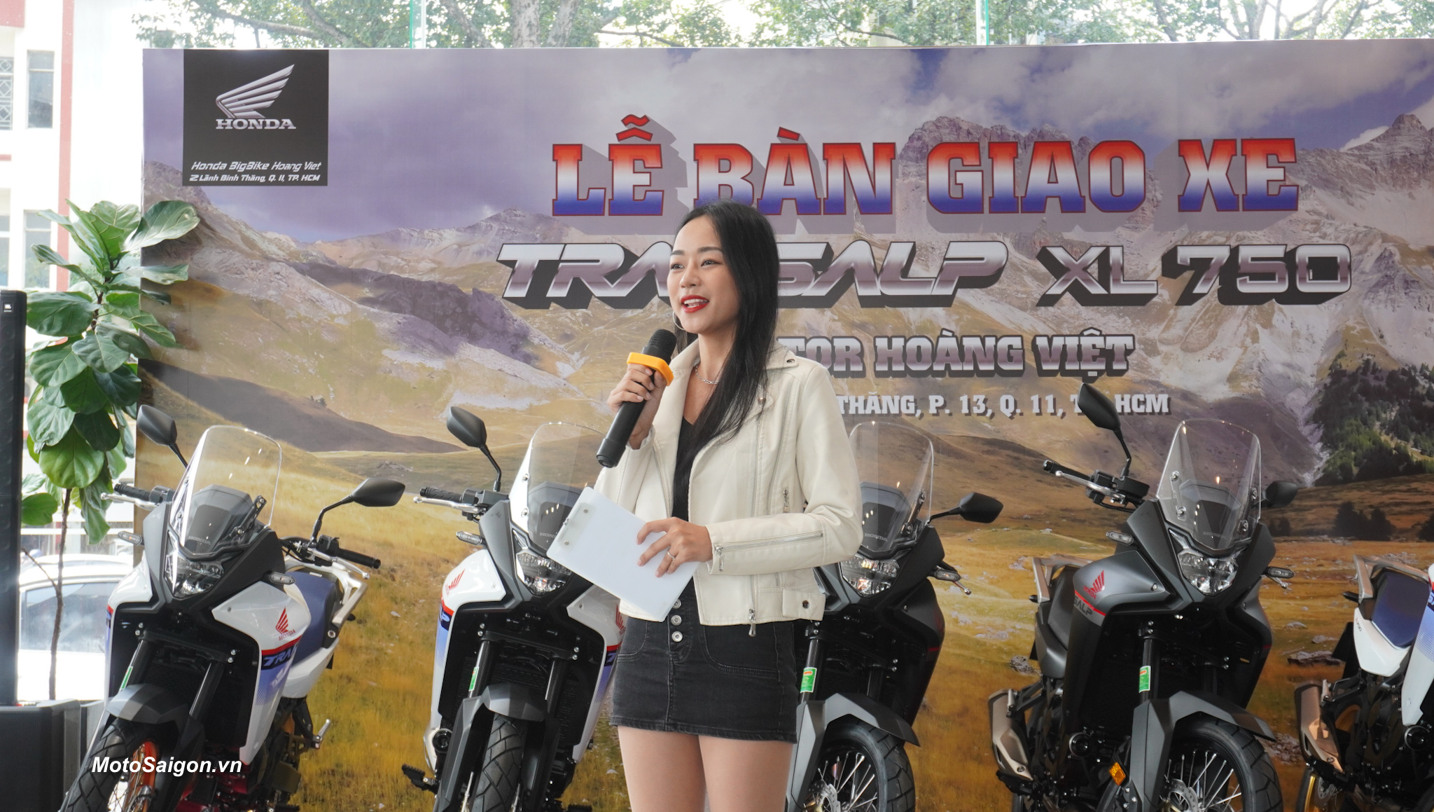 Honda BigBike Hoàng Việt bàn giao 06 chiếc Transalp đầu tiên Việt Nam