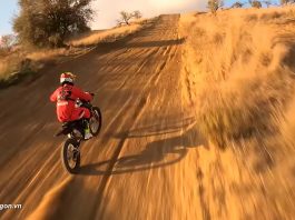 Ducati Motocross mẫu xe cào cào đầu tiên tiếp tục lộ diện