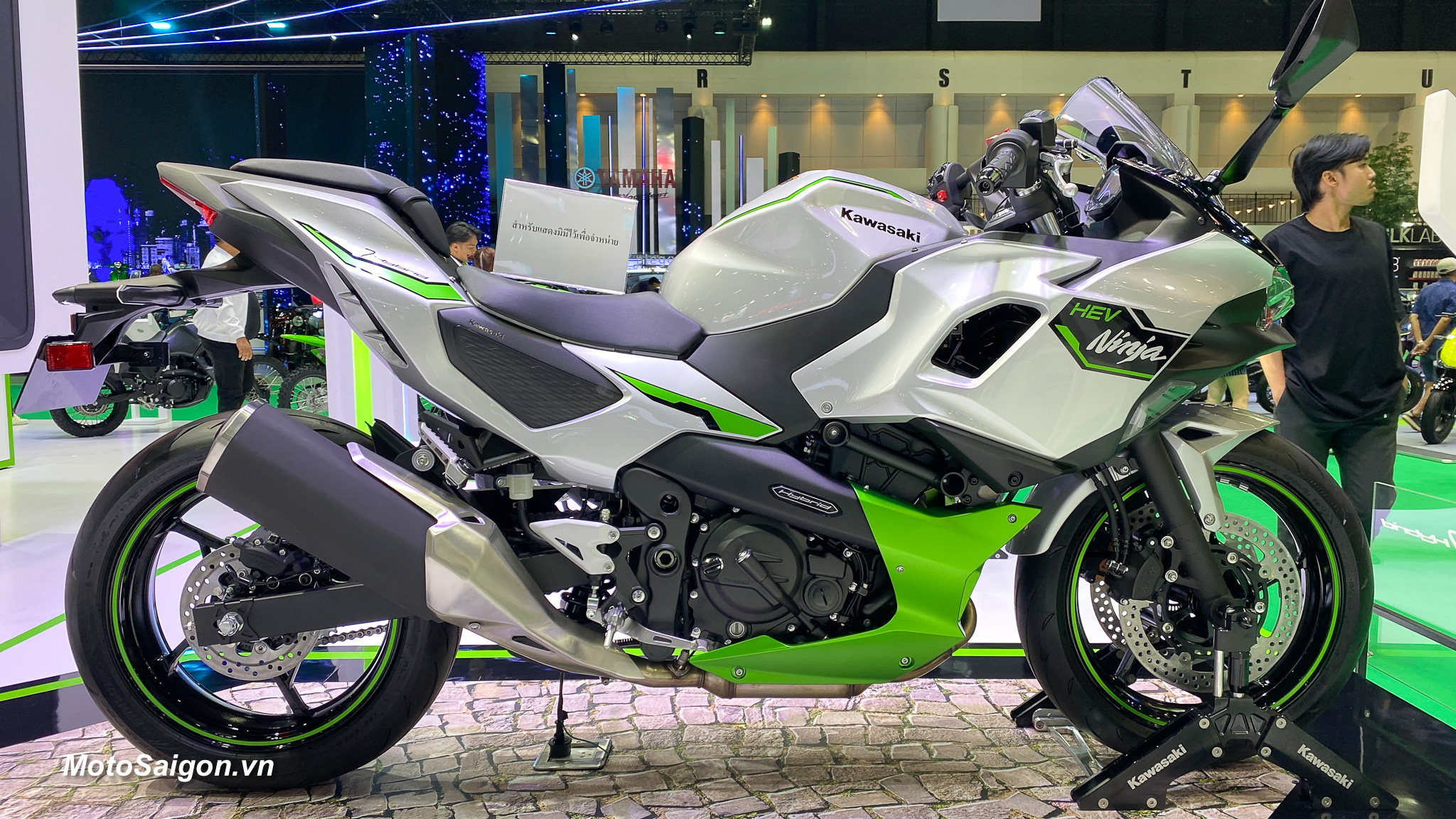 Choáng ngợp cực phẩm Ninja 7 Hybrid đã có giá bán của Kawasaki