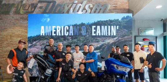 Harley-Davison công bố giá xe Street Glide Road Glide 2024