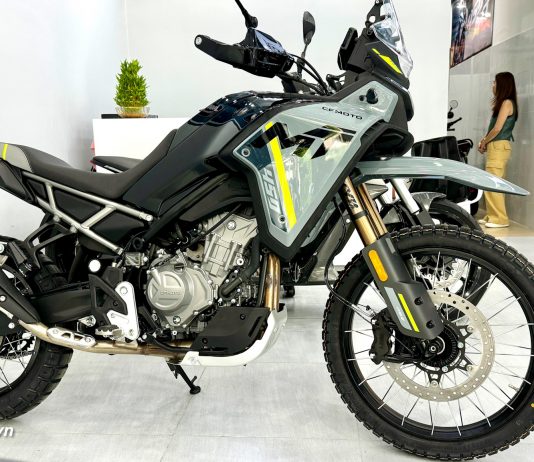 CFMoto 450MT giá xe CFMoto 450MT màu đen xám mới nhất