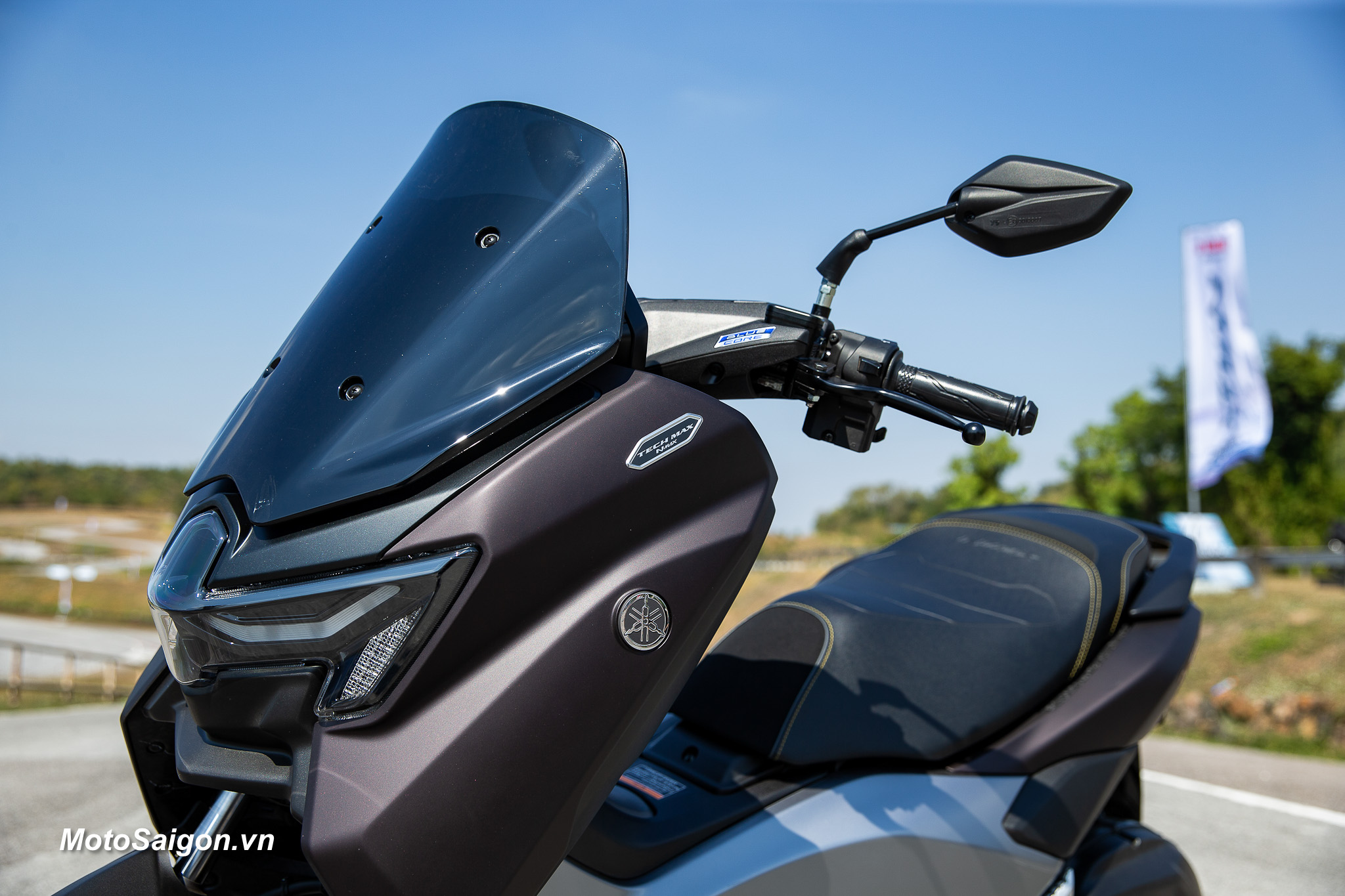 Yamaha NMAX 2025 ra mắt phiên bản Tech max kèm giá bán