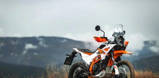 KTM 390 Adventure R và 390 Adventure X 2025 giá bán mới nhất