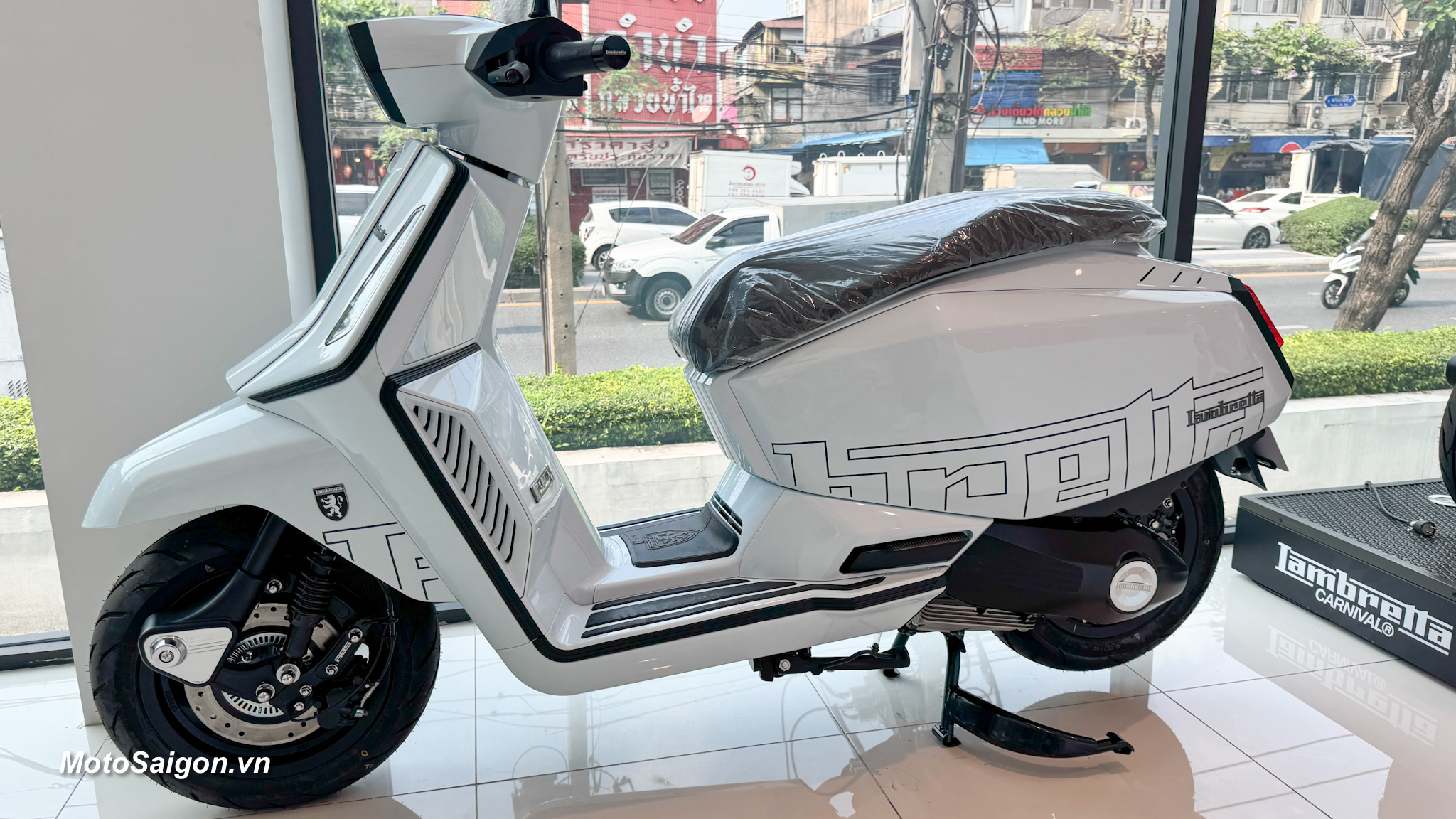 Lambretta X300 GP 2025 màu đen Lambretta X300 GP 2025 màu đen