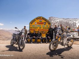 Royal Enfield Himalayan 750 và xe điện HIM-E xuất hiện tại Khardung La