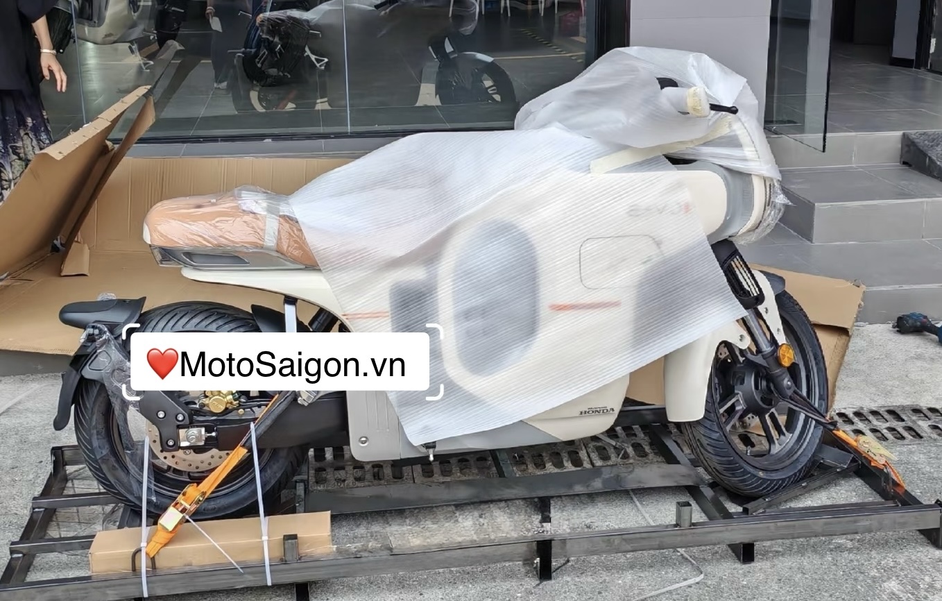 Honda EVO xe điện Cafe Racer đã đóng gói chuẩn bị về Việt Nam Honda EVO xe điện Cafe Racer đã đóng gói chuẩn bị về Việt Nam