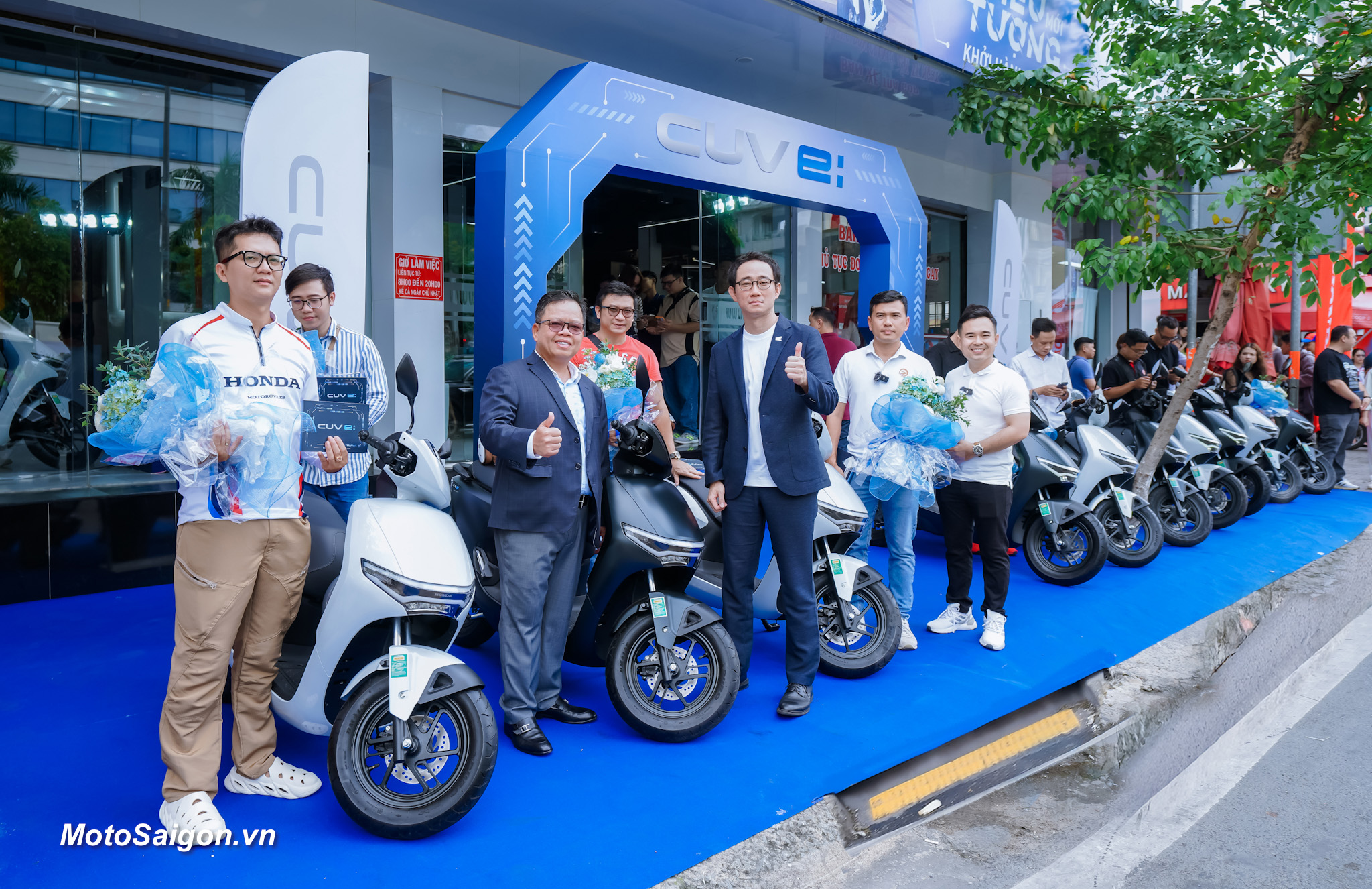 Xe máy điện cao cấp Honda CUV e: chính thức bàn giao đến những khách hàng đầu tiên Xe máy điện cao cấp Honda CUV e: chính thức bàn giao đến những khách hàng đầu tiên