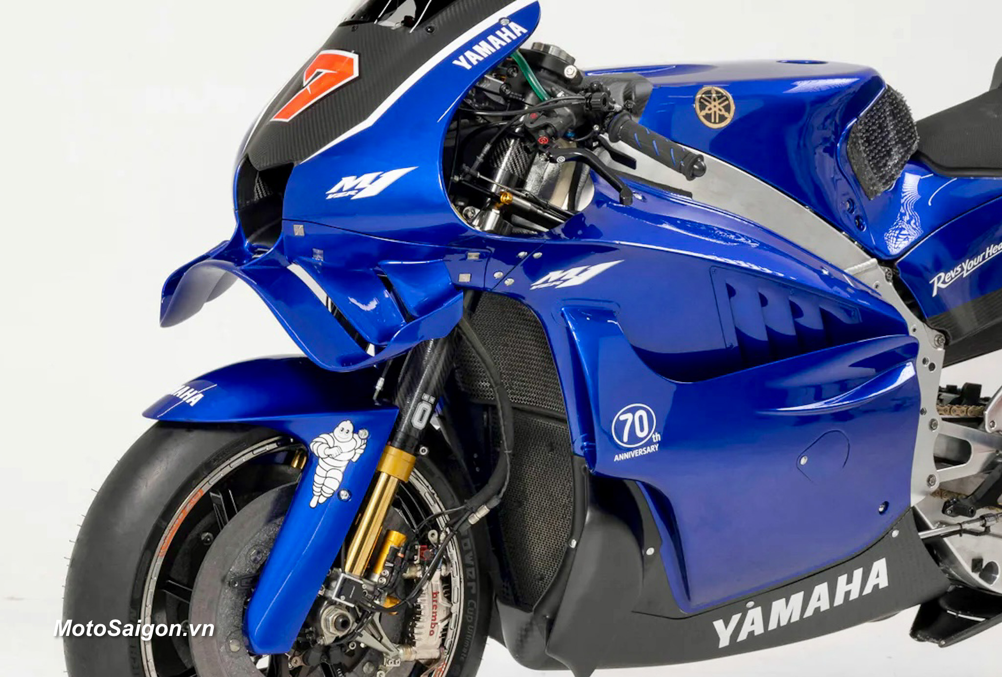 Yamaha M1 trang bị động cơ V4 ra mắt tạo tiền đề cho R1 V4 2026