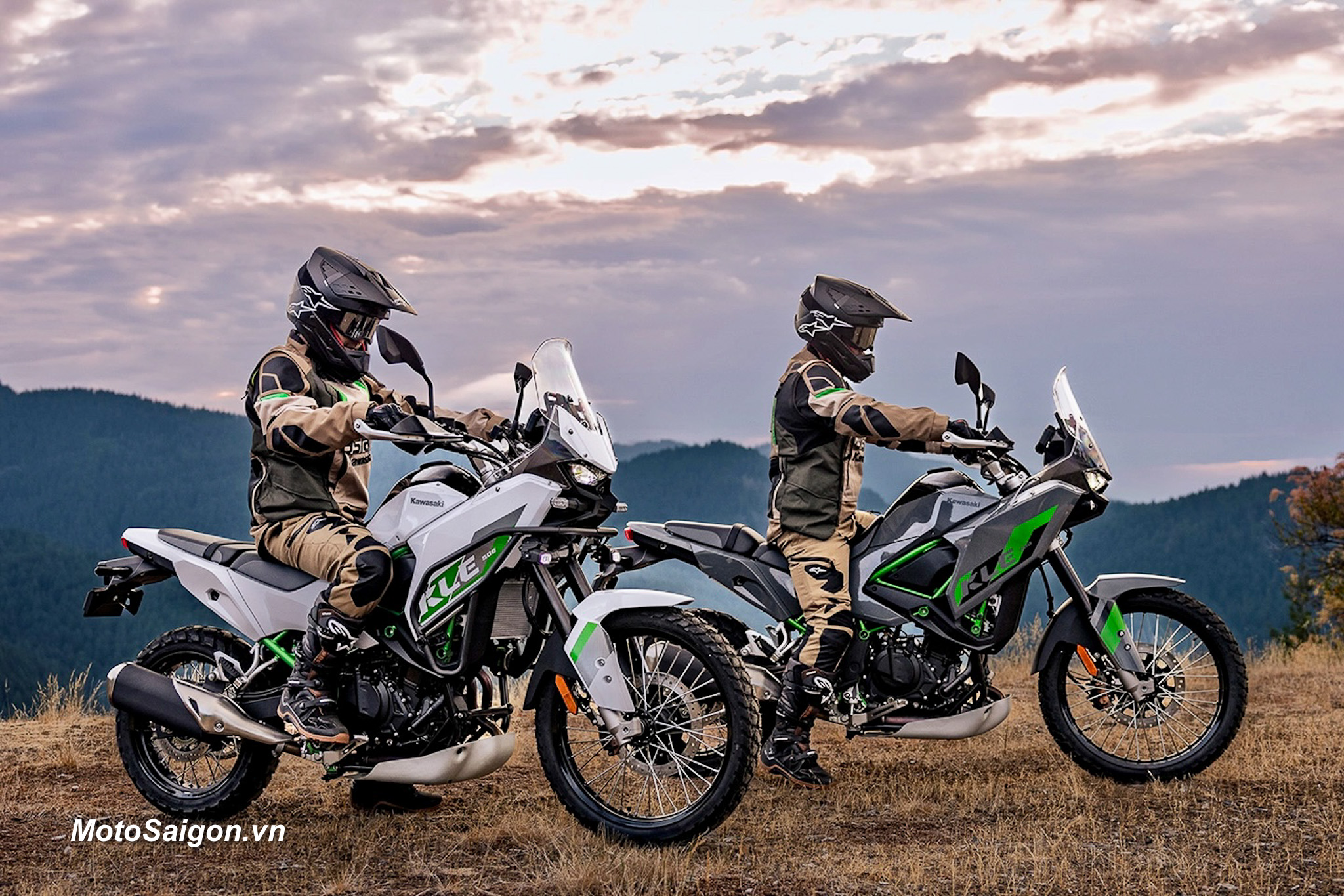 Kawasaki KLE500 2026 hoàn toàn mới ra mắt đã có giá bán