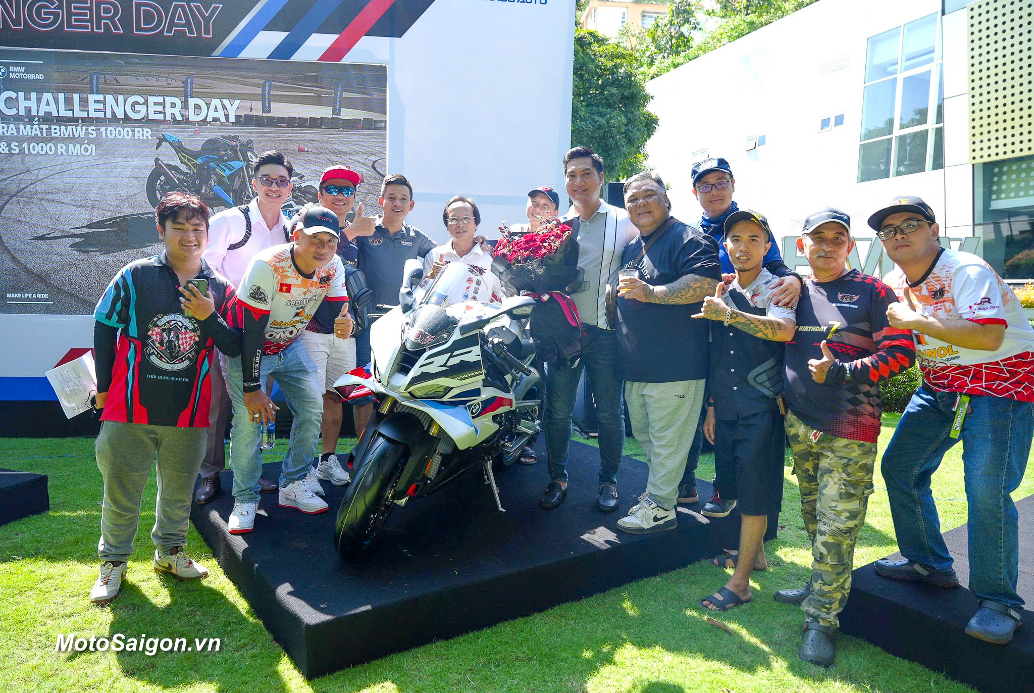 THACO BMW Motorrad chính thức ra mắt và công bố giá bán BMW S1000RR Và S1000R 2025 tại sự kiện Challenger Day.