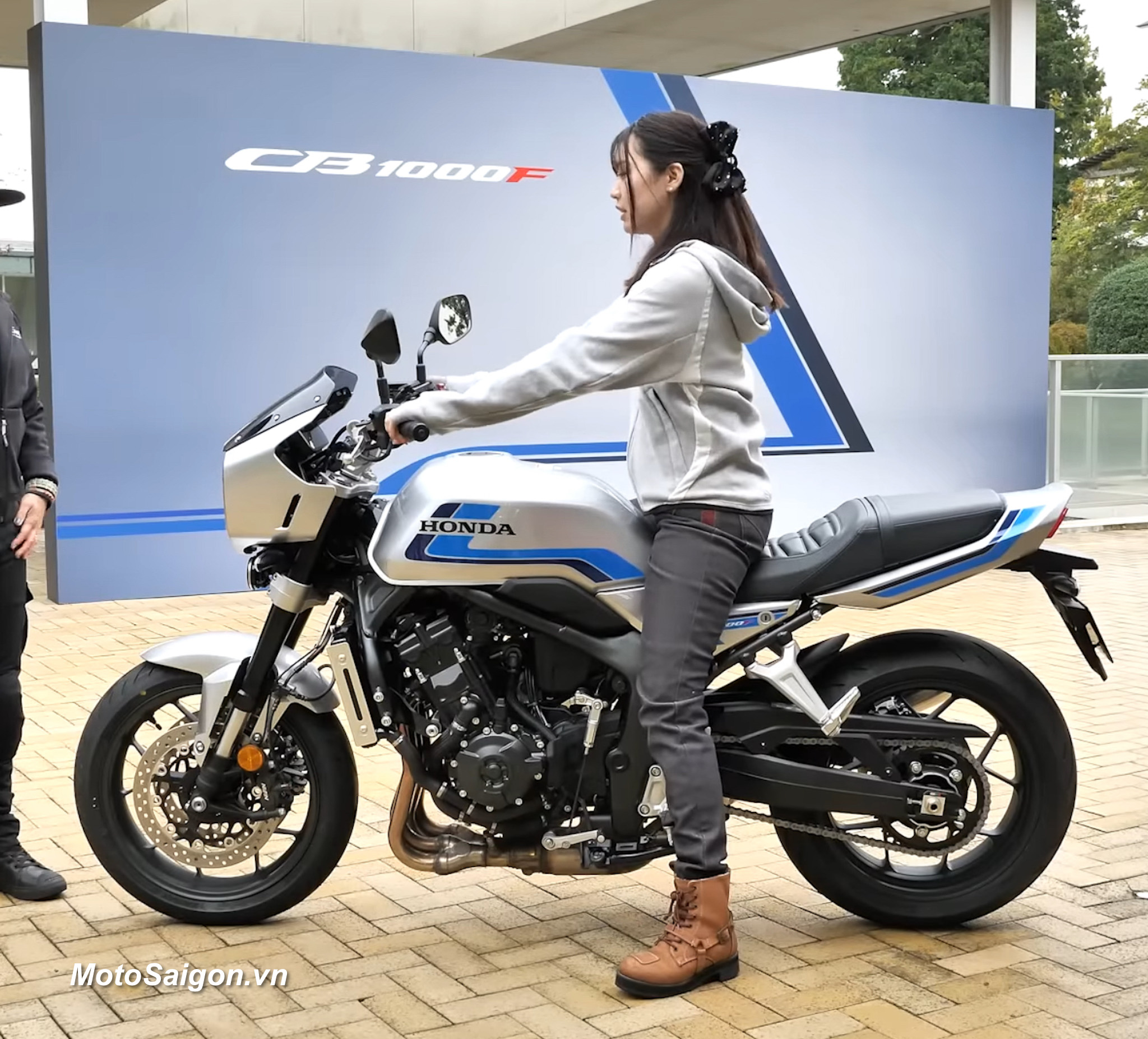 CB1000F Và CB1000F SE 2026: Di Sản Retro Kết Hợp Công Nghệ Hiện Đại