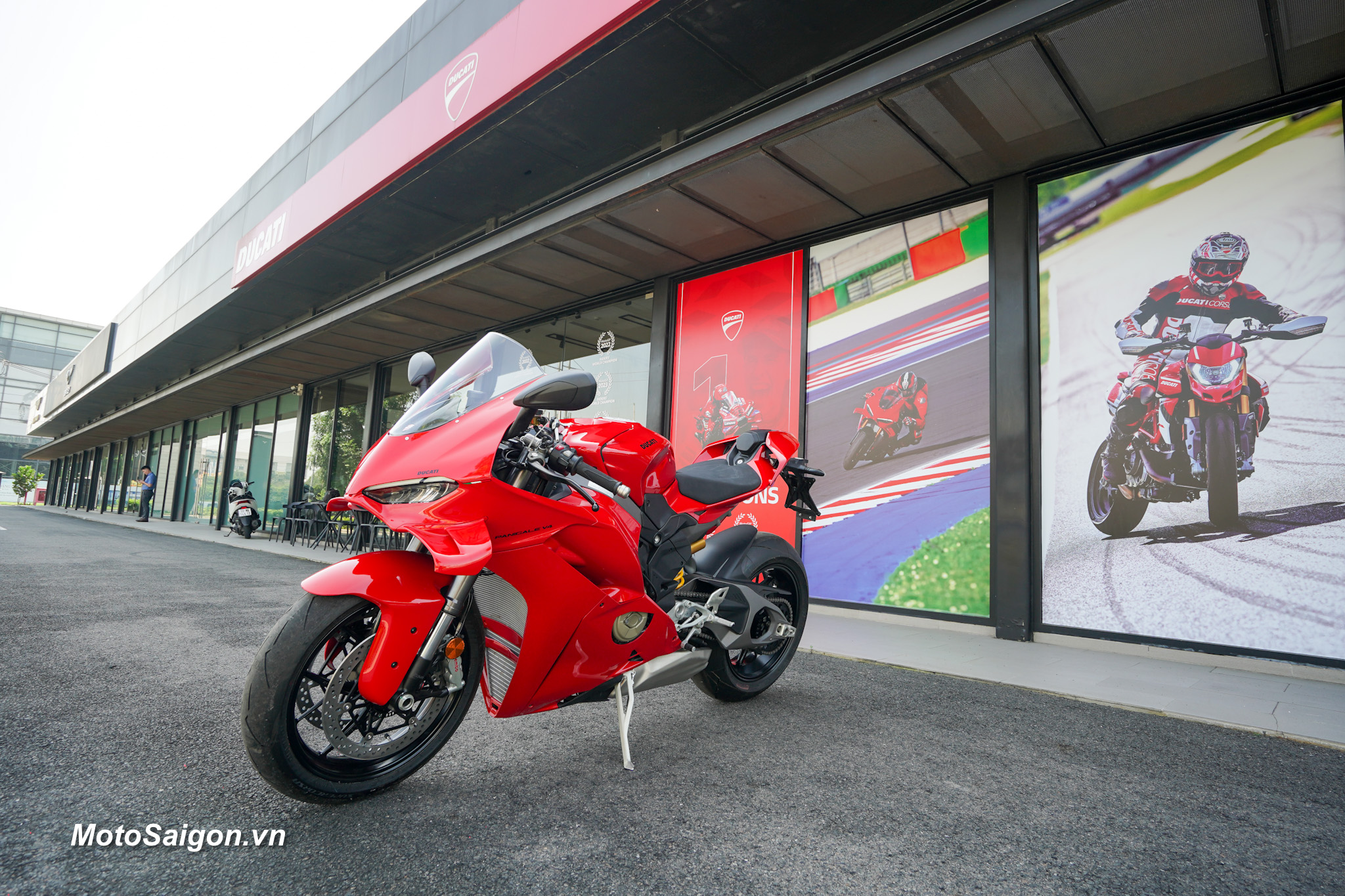 Ducati Panigale V4 2025 chính thức về Việt Nam giá bán hấp dẫn