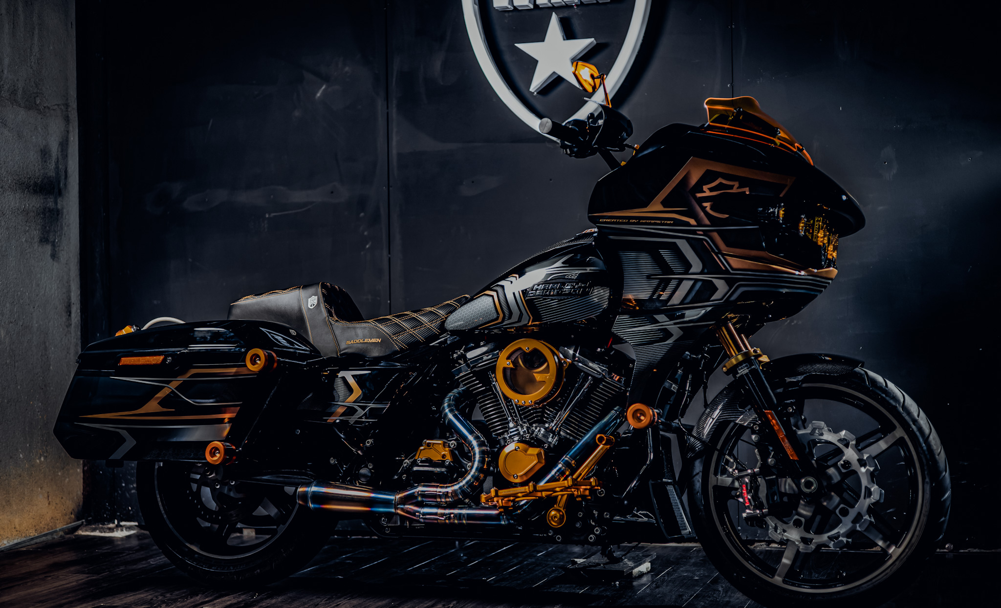 Tác phẩm Road Glide độ tuyệt đẹp của Lân Harley Custom King Asia