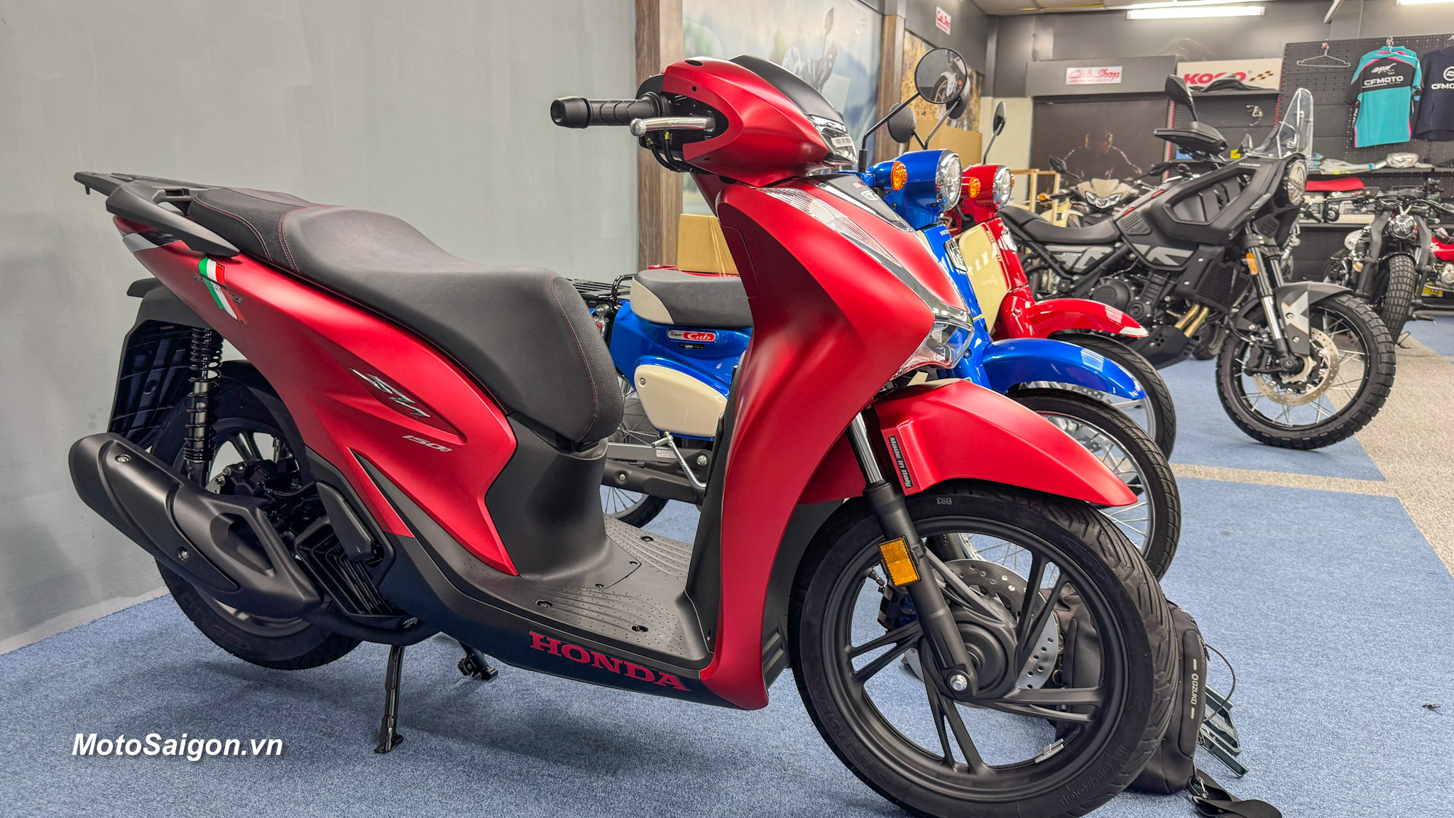 Honda Sh150i Sport 2026 nhập Ý màu đỏ nhám đã có giá bán