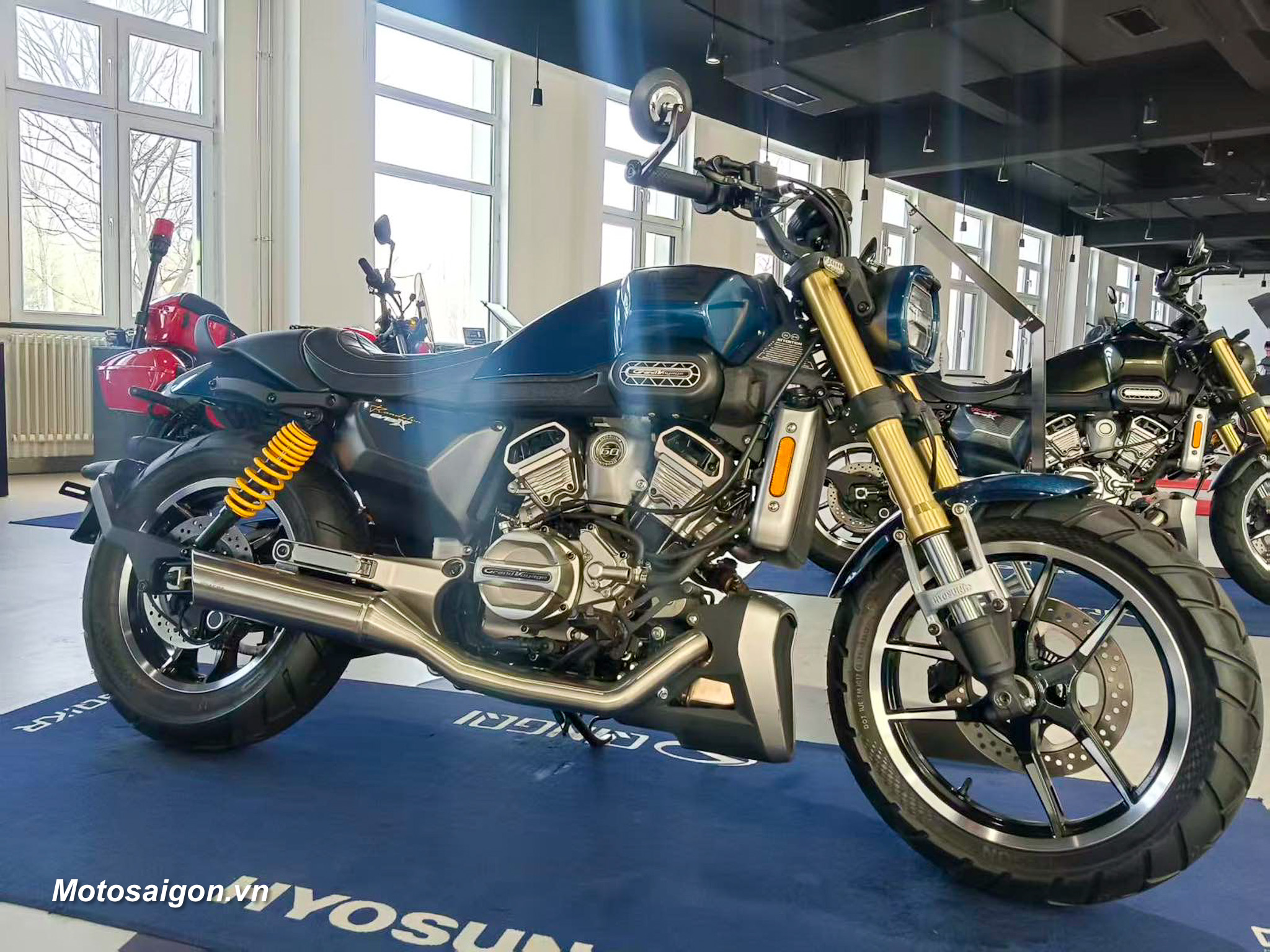 Lộ ảnh Hyosung GV300X trang bị động cơ V-Twin sắp về Việt Nam Lộ ảnh Hyosung GV300X trang bị động cơ V-Twin sắp về Việt Nam